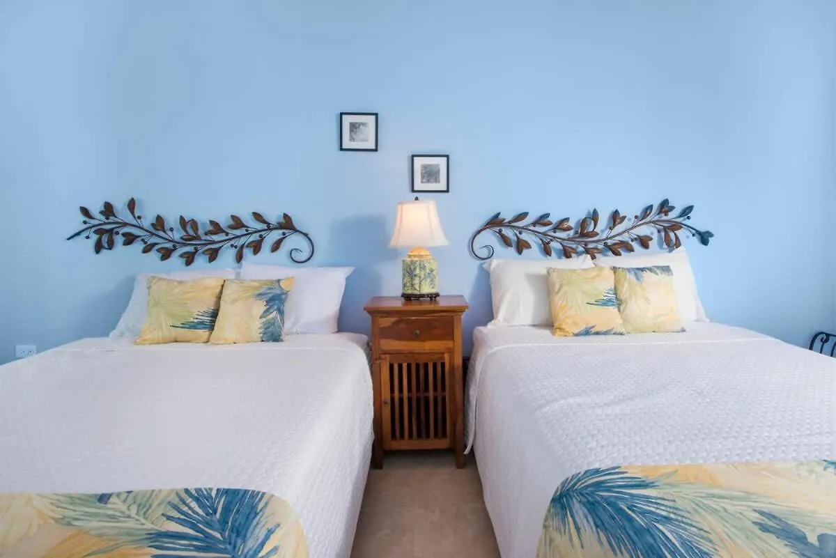 Peaceful Ocean Front Beach House In Bodden Town 0*,  Kajmán-szigetek
